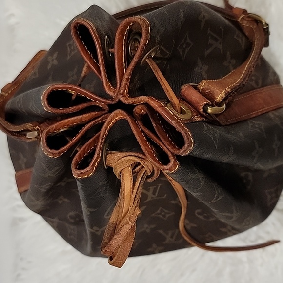 Authentic Louis Vuitton Shoulder Bag Petit-Noe Brown Monogram - Picture 13 of 17